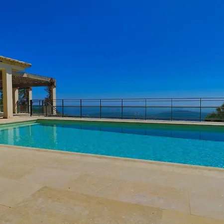 Magnificent With Swimming Pool خيرونا